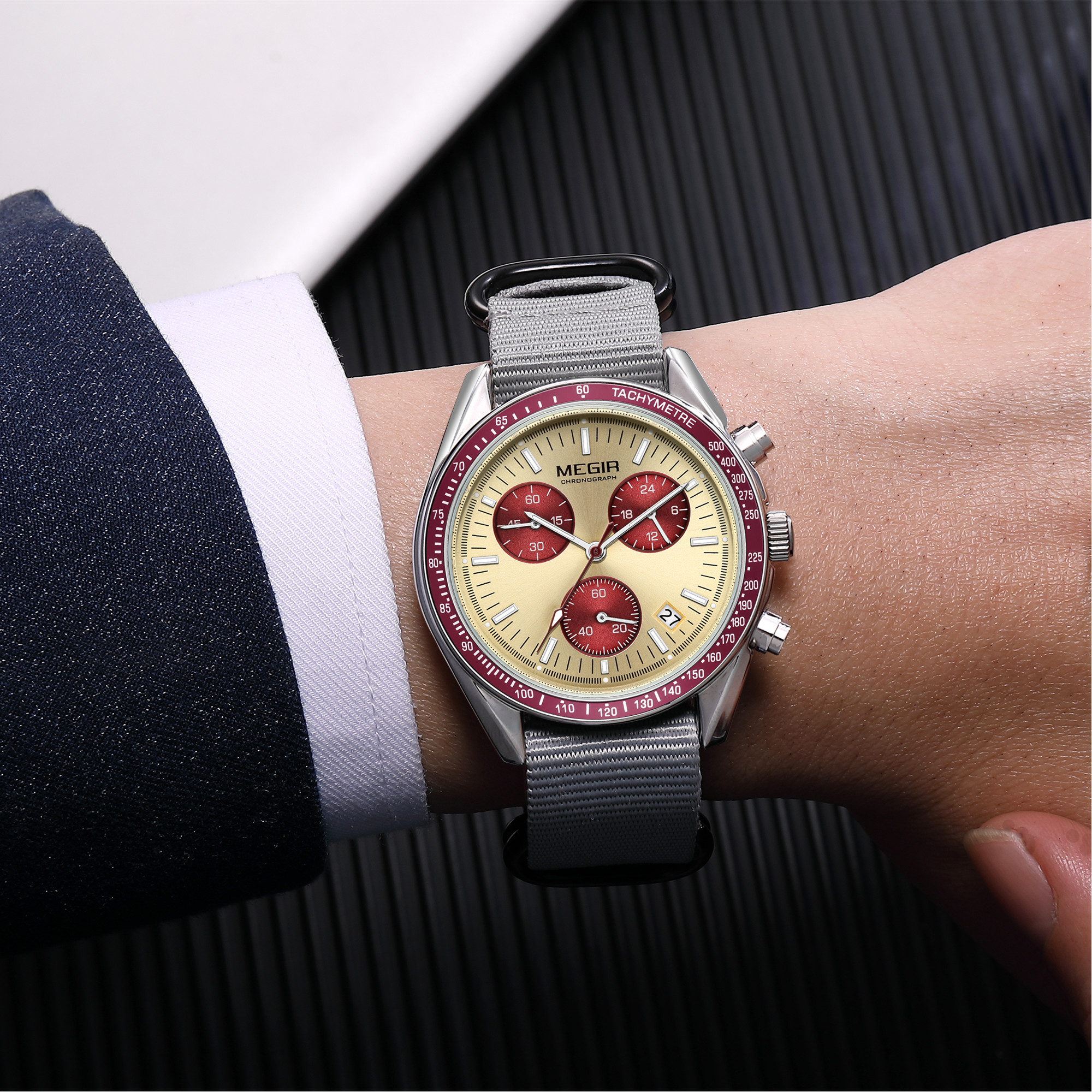 MEGIR Chronograph Canvas Strap - Canvas Strap Watch recensie en prijs